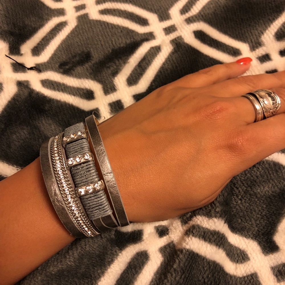 Silver leather and beaded bracelet.
